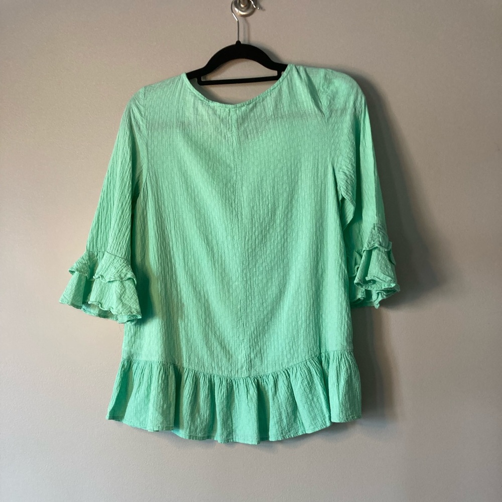 Entro Boho Cotton top S Ruffle Bell Sleeve Crochet.
Beautiful top - Picture 2 of 4